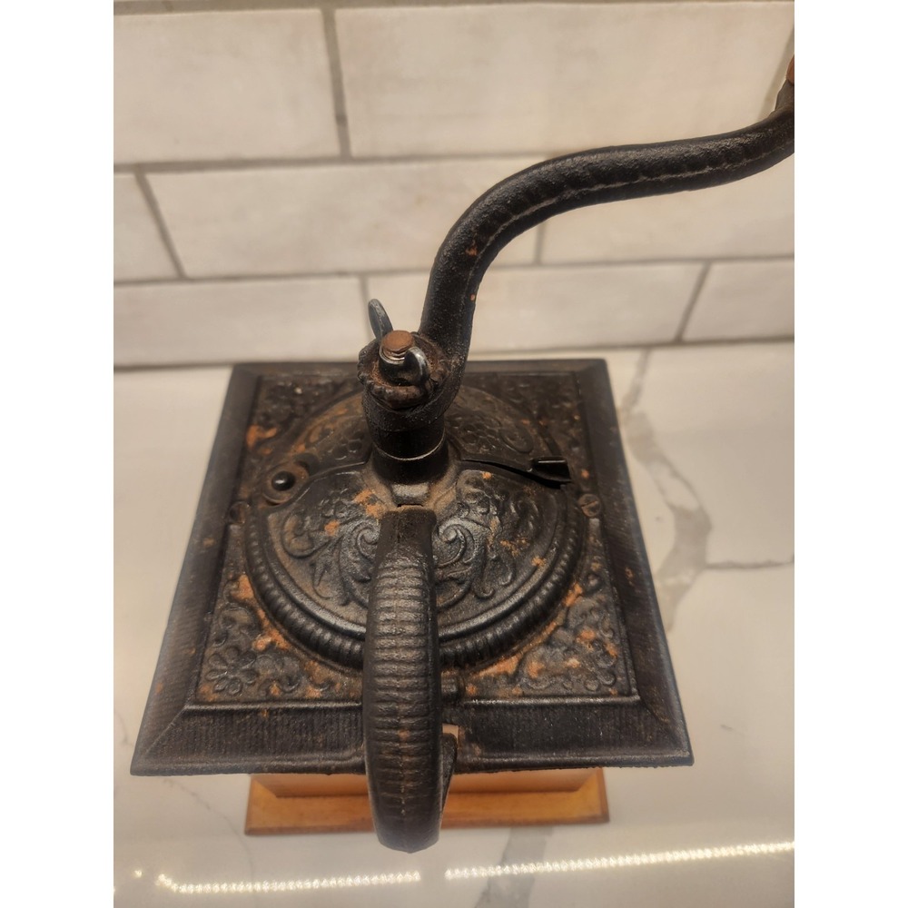 Vintage Cast Iron Wood Knob Hand Crank Wooden Coffee Grinder Bean Mill Farmhouse - Picture 8 of 12